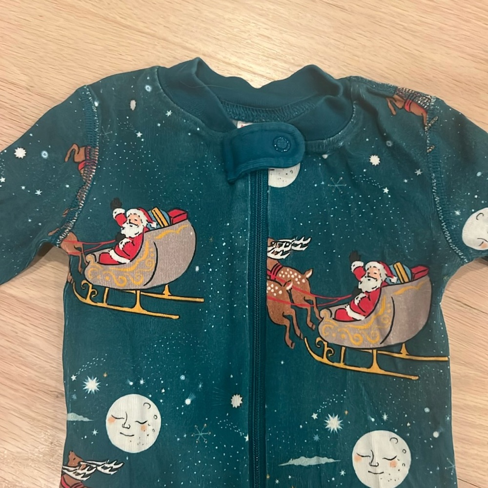 Hanna Anderson, Santa and his reindeer, footless PJs, size 18-24 months